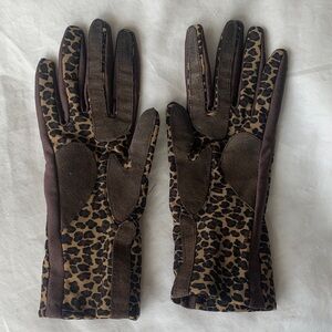 Isotoner Leopard Print Women's Gloves